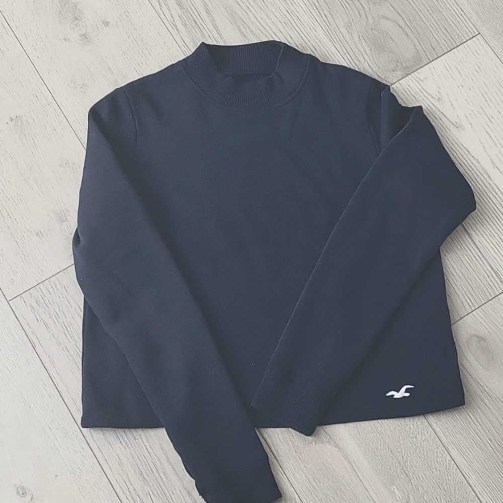 Hollister pullover